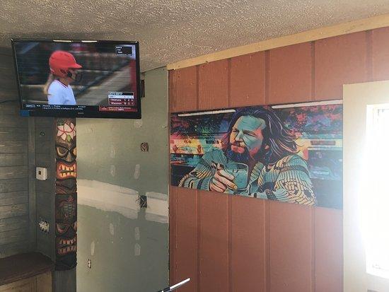 Alibi Beach Lounge & Grill