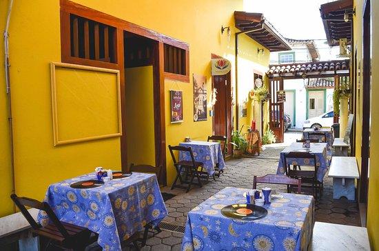 Bistro Maos de Lotus