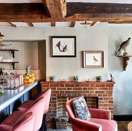 The Falcon Cocktail & Whiskey Bar