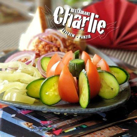 Charlie Etterem es Panzio