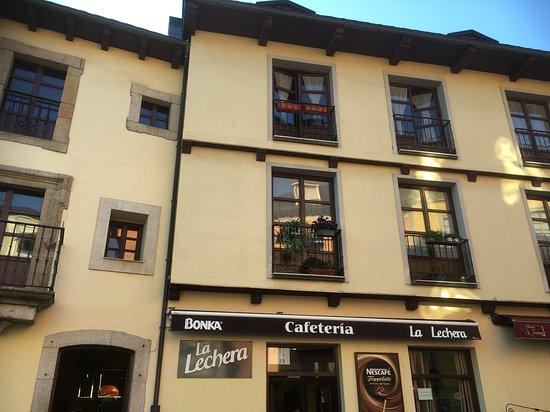 Cafeteria Heladeria La Lechera