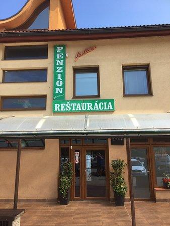 Jollien Pension & Restaurant