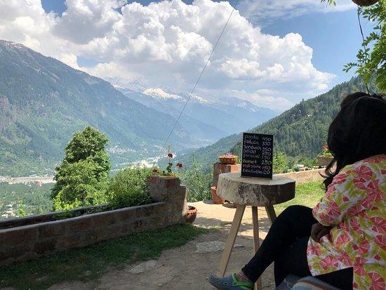 Ronin Cafe and Homestay