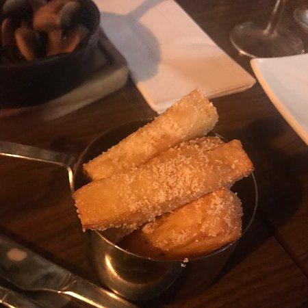 Paris Bar & Restaurant