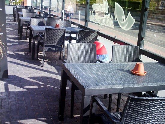 Zum Fisch gerauchert und frisch