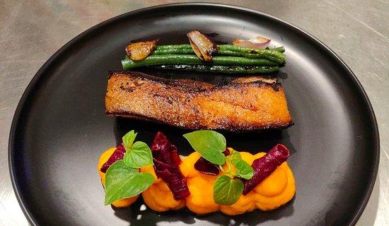 Yu Kun Kun Restaurant & Bakery