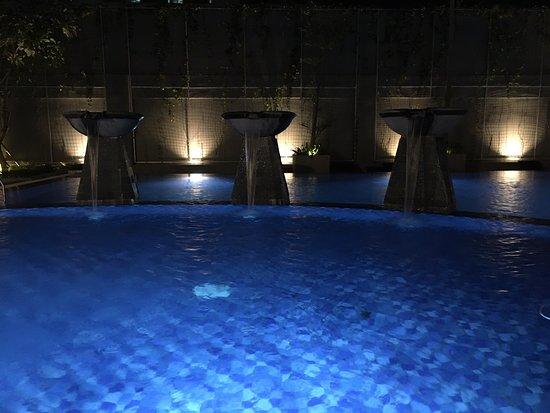 Damar Kurung Restaurant