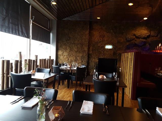 Einsi kaldi restaurant