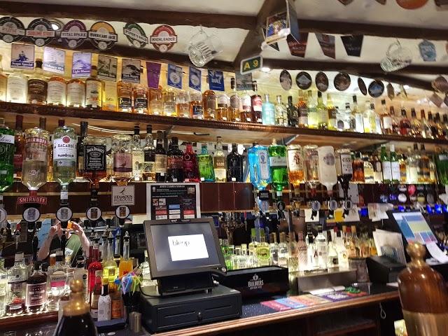 Bandstand Bar & Restaurant