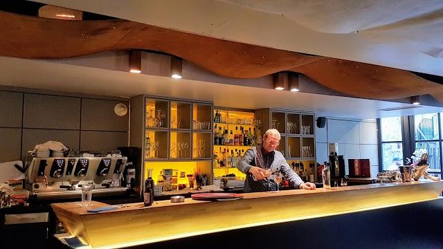 Restaurant Bar Lounge Le Carre