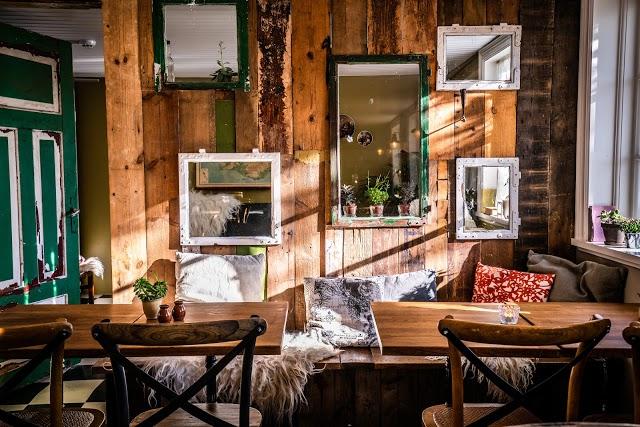 Skyrgerthin Cafe & Bistro