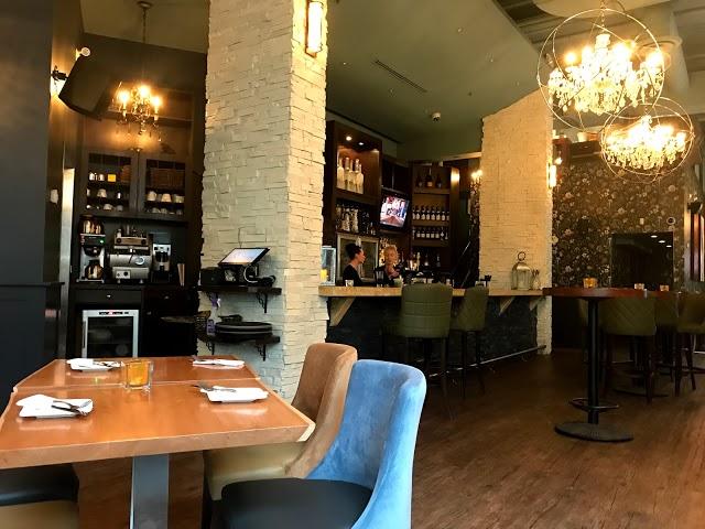 Twist Martini & Wine Lounge