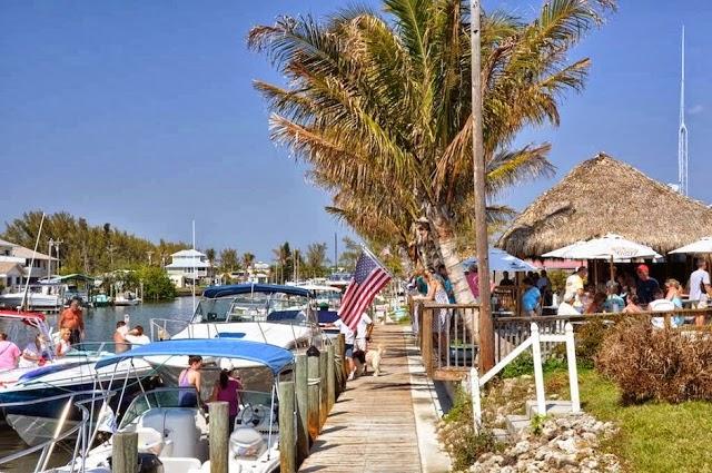 Woody's Waterside Island Bar & Grill