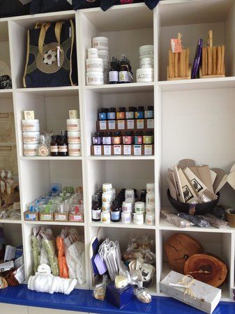 Pure & Simple Art Gallery