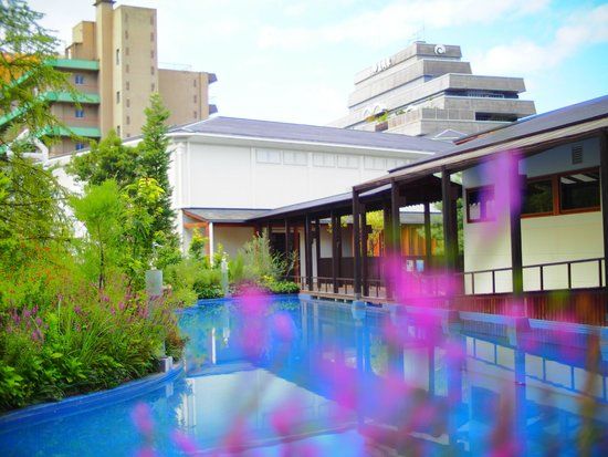 Dogo Giyaman Glass Museum