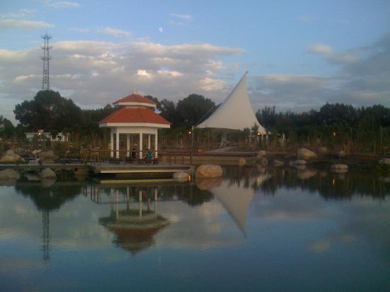 Jiangjun Tower of Golmud