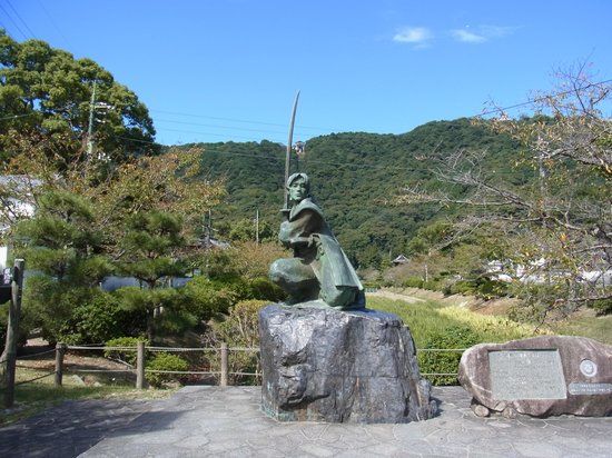 Statue of Sasaki Kojiro