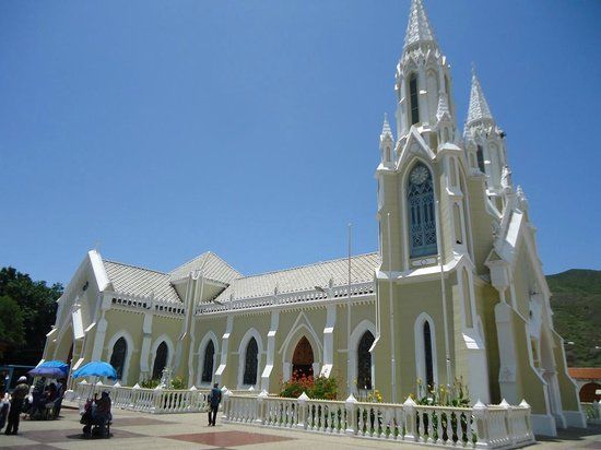 Basilica Nuestra Senora Del Valle