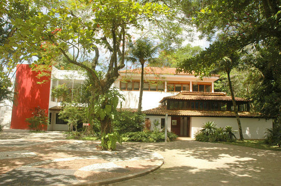 Casa do Pontal Museum