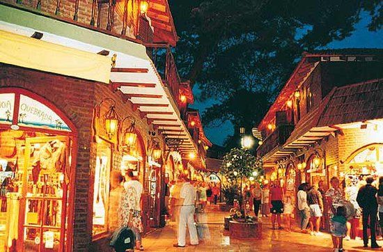 Paseo De Los Artesanos