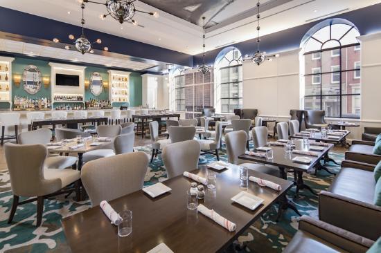 Poets Modern Cocktails & Eats