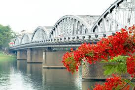 Trang Tien-Brücke