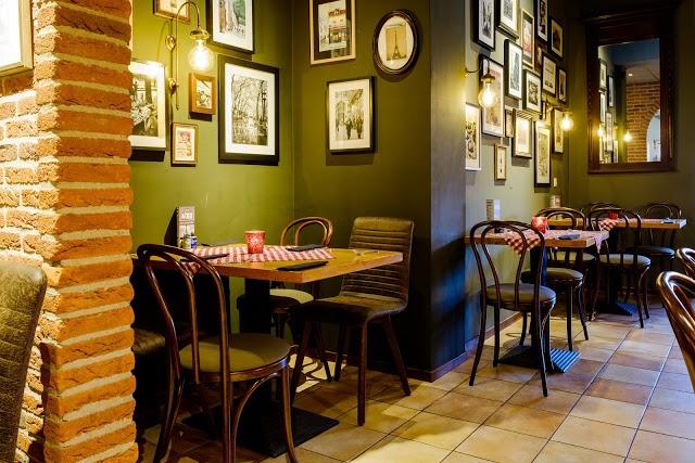 Bistro De Buik Van Parijs