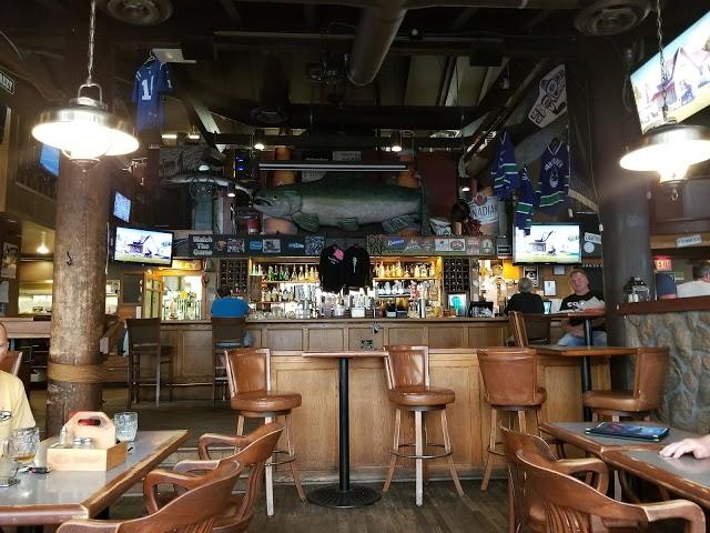 Lighthouse Marine Pub