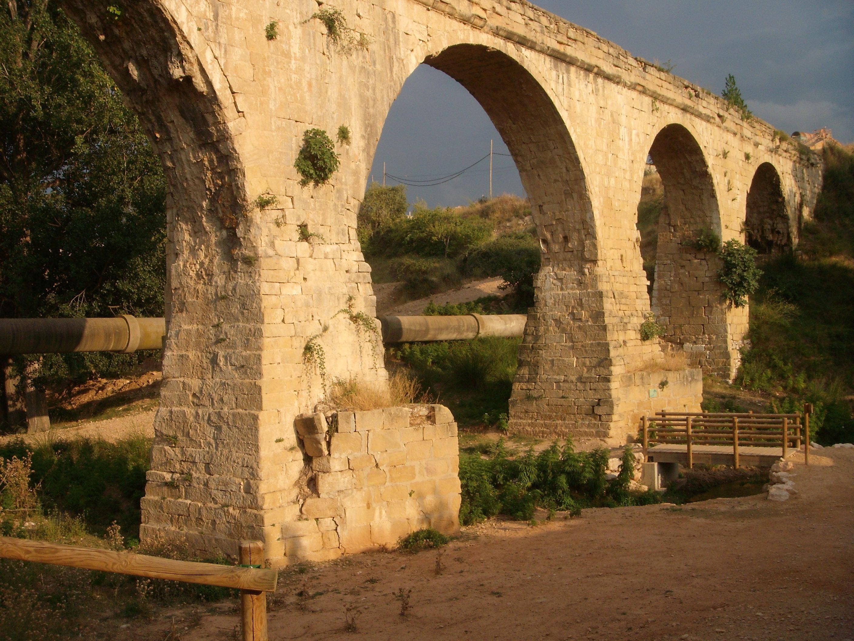 Acueducto de Los Arcos