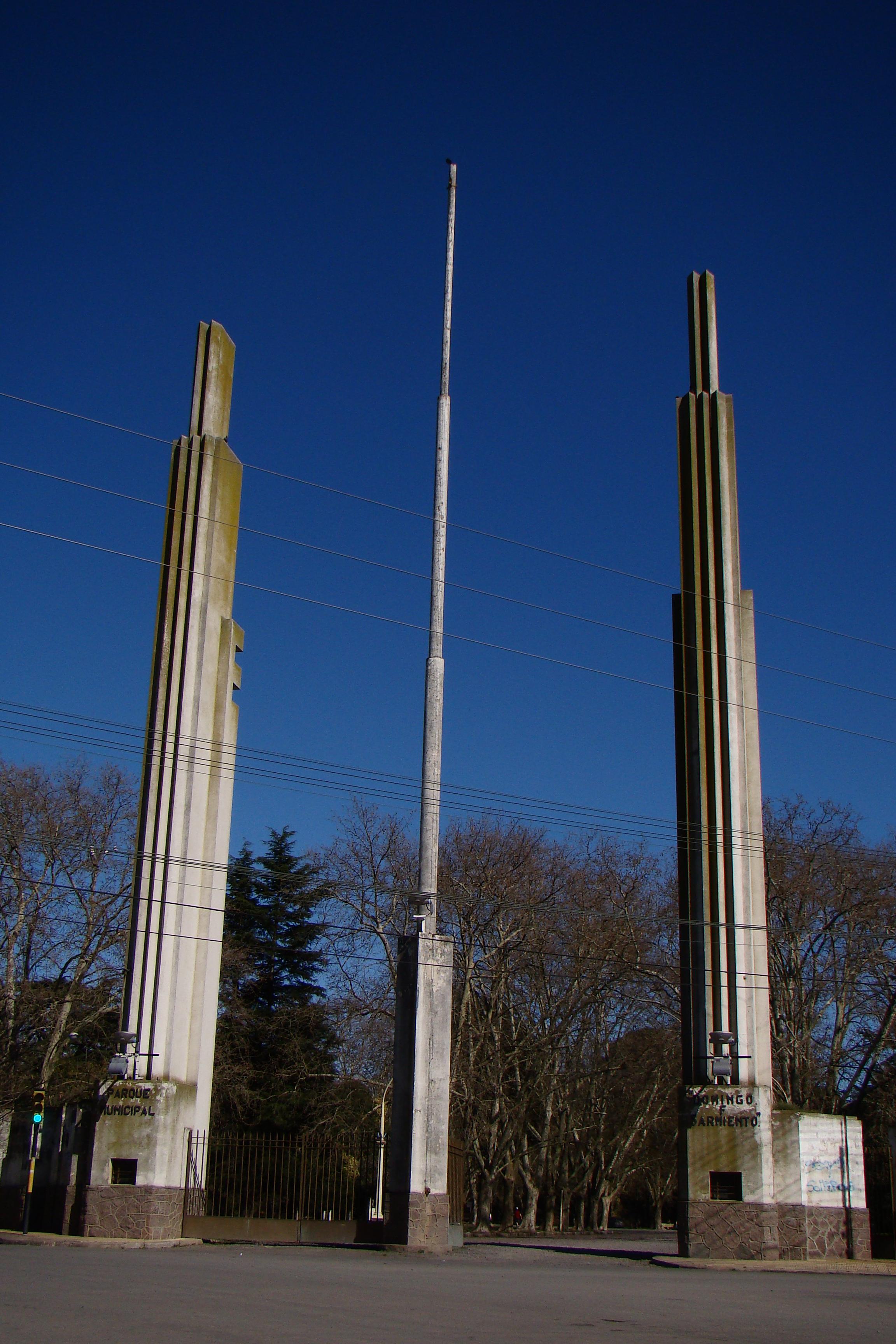 Portal del Parque Municipal 'Domingo Faustino Sarmiento'