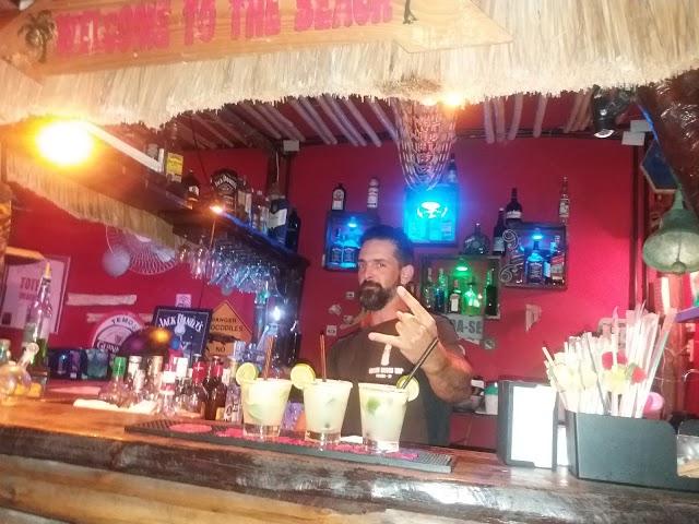 TOTEM Beach Bar
