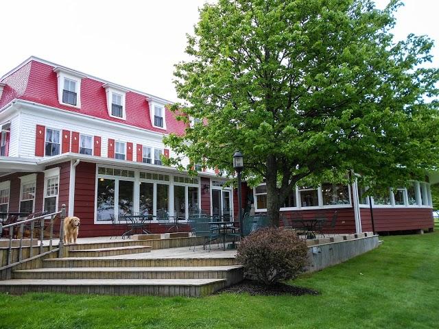 Shaw's Hotel & Cottages