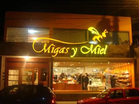 Panaderia Y Pasteleria Migas Y Miel