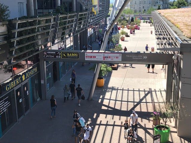 Centre commercial Carre de Soie