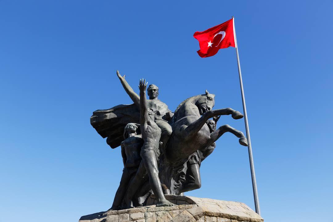 Standbeeld van Atatürk