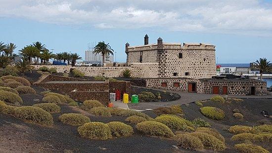 Museo Internacional de Arte Contemporáneo Castillo de San José