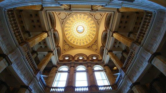 Milwaukee Public Library