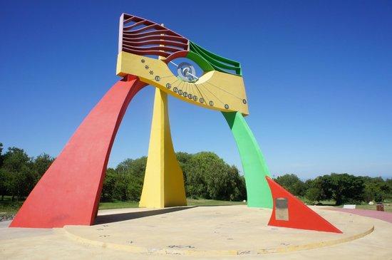 Sun Dial "El Ojo del Tiempo"