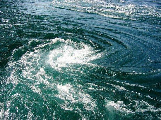 Naruto Whirling Waves