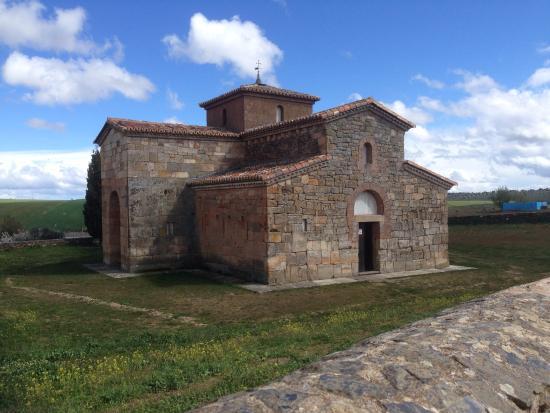 Iglesia de San Pedro de la Nave