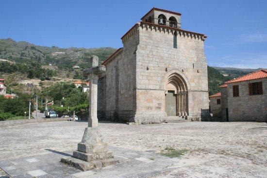 Igreja de São Martinho de Mouros
