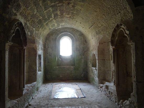 Crypte de l'Abbaye Saint-Medard