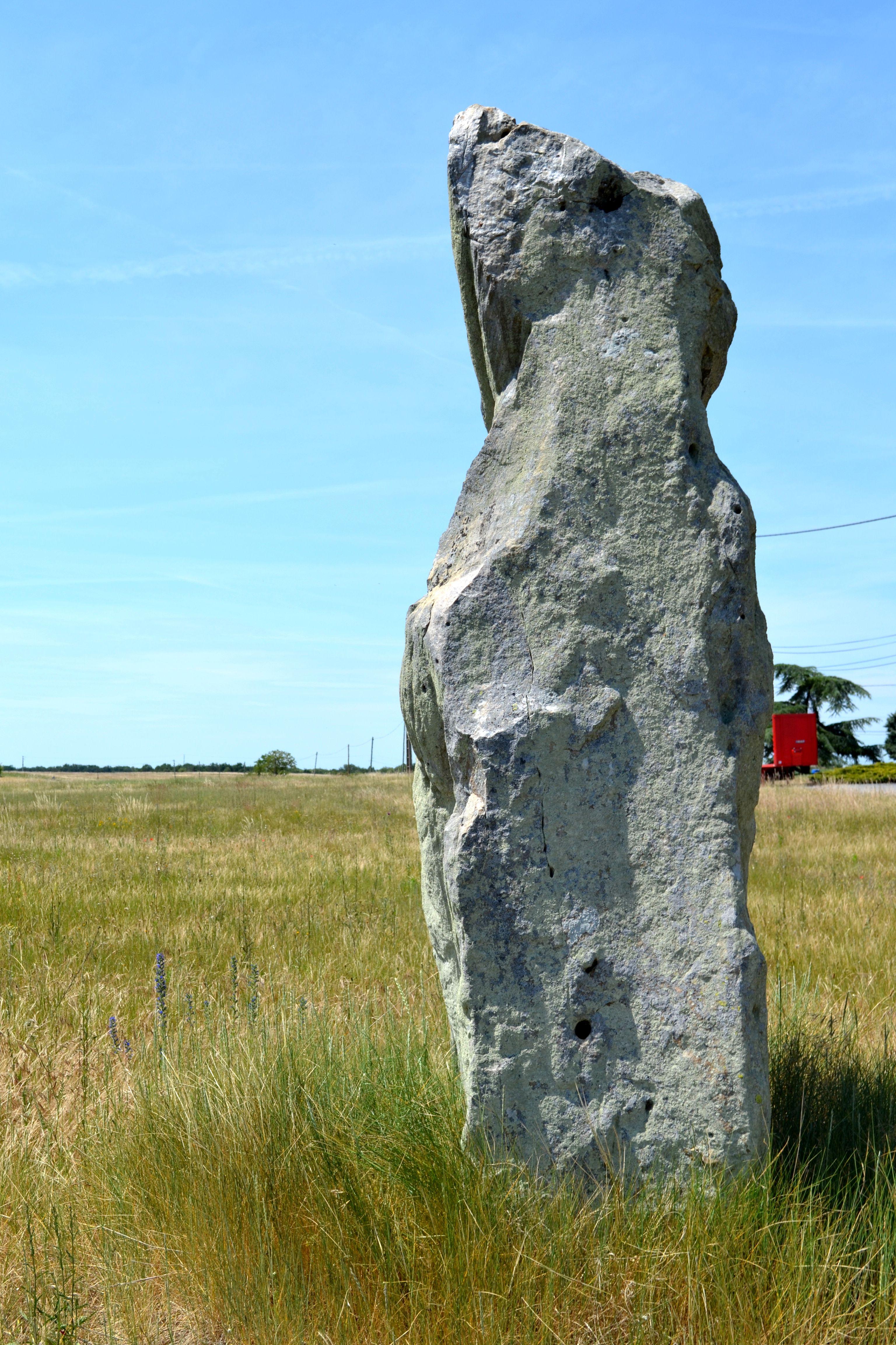 Menhir du Moulin Hilaire