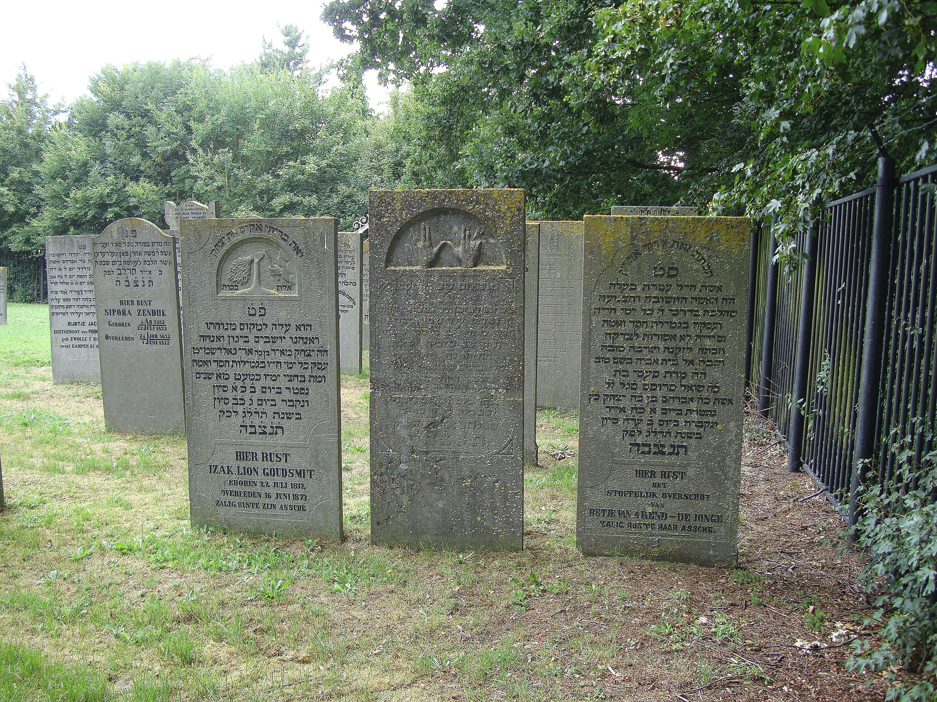 Joodse begraafplaats van IJsselmuiden