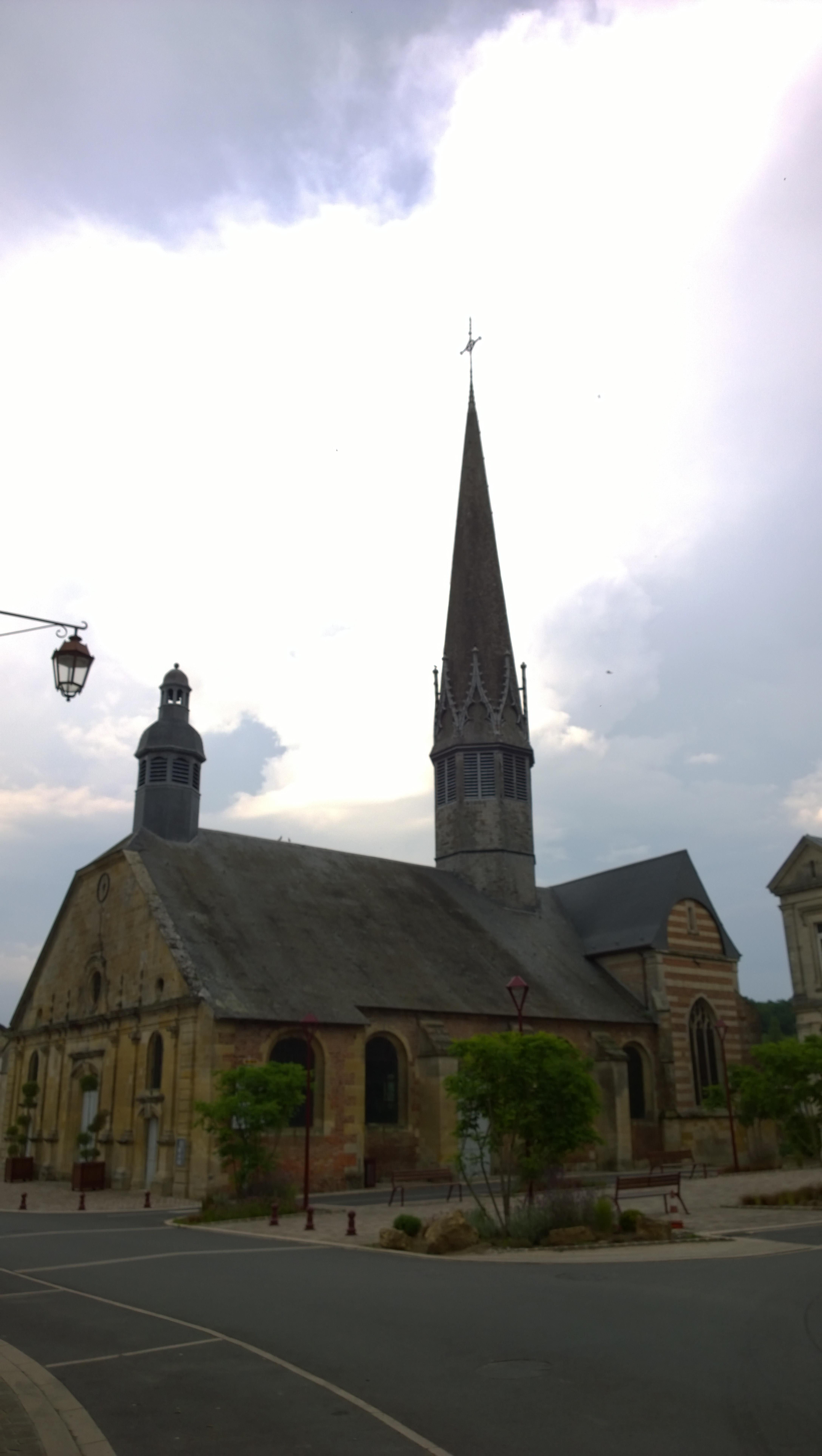 Eglise Saint-Pierre-Saint-Paul de Vienne-le-Chateau