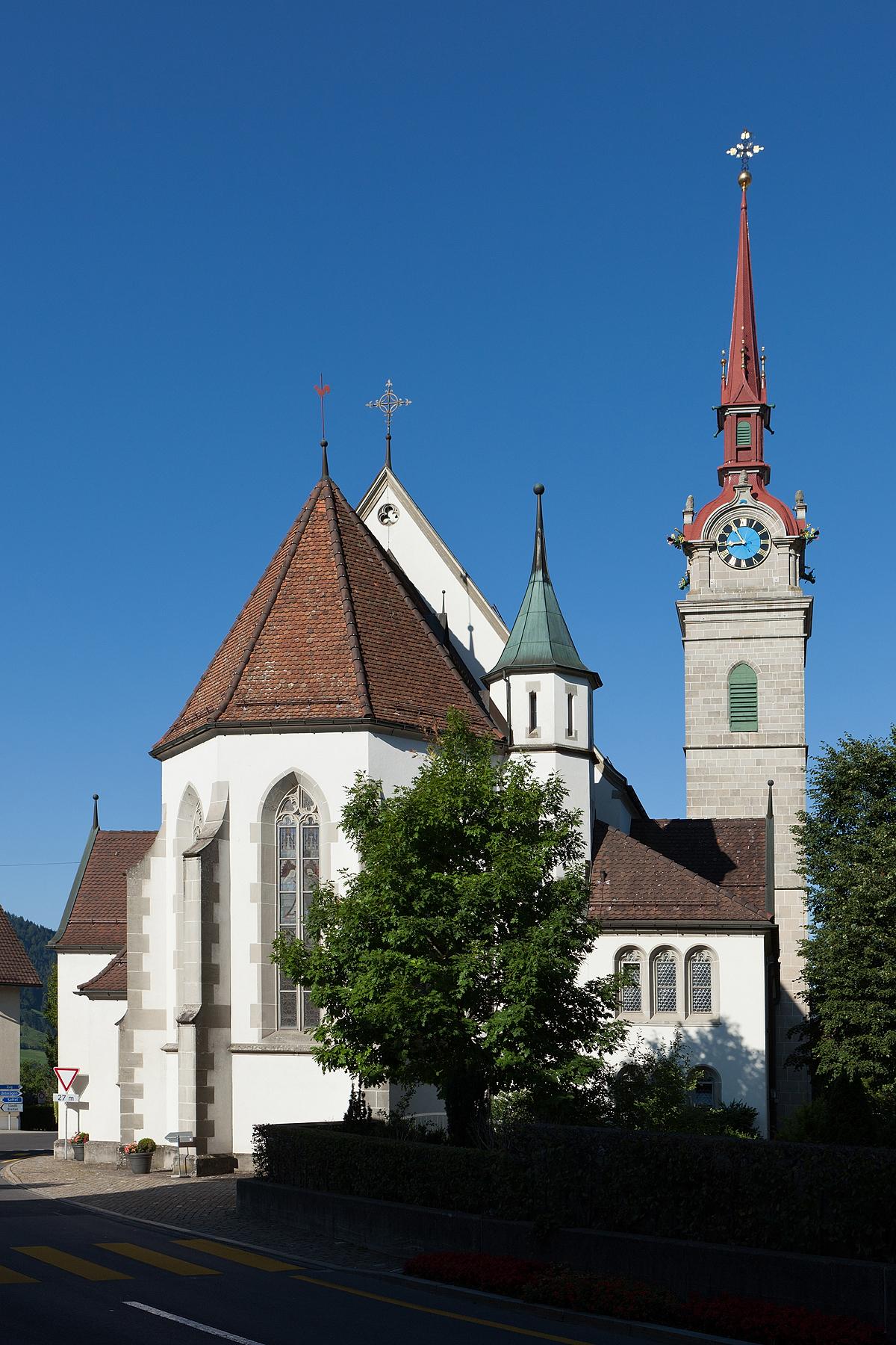 Katholische Kirche St. Peter und Paul mit Beinhaus St. Michael
