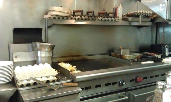 Tom's Main Street Diner