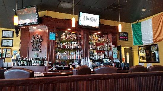 Finaughty's Irish Pub & Restaurant