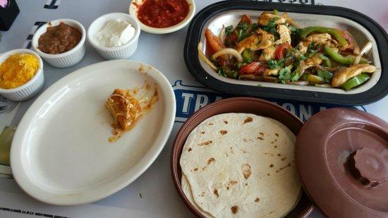 Benny's Restaurant & Cantina