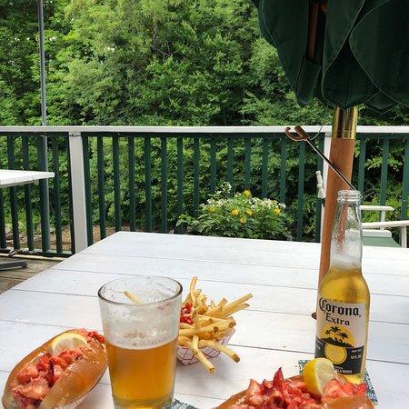 Jerry's Deck Bar & Grill